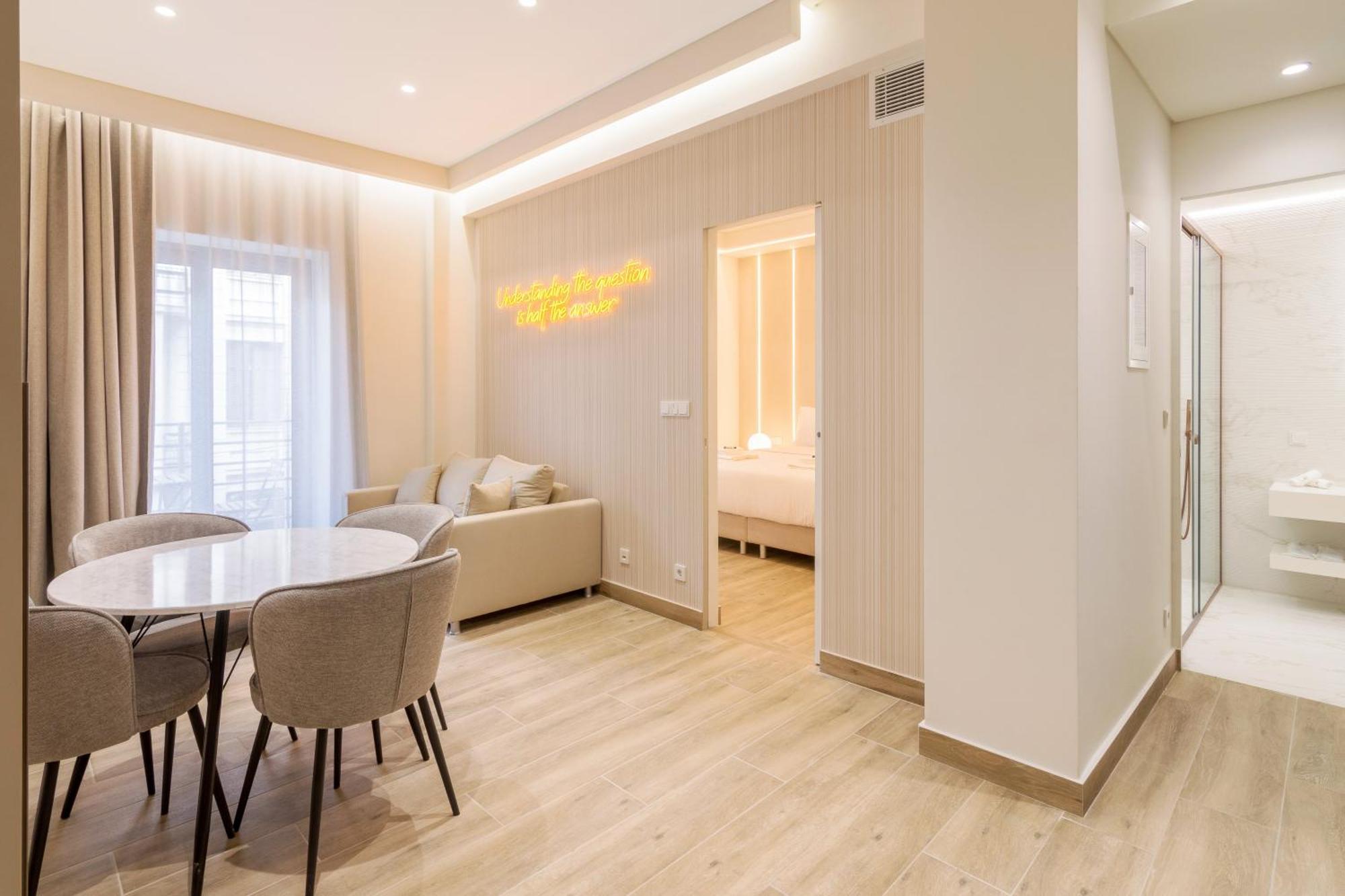 Socrates Fully Equipped Apartments With Unique Design Atina Dış mekan fotoğraf