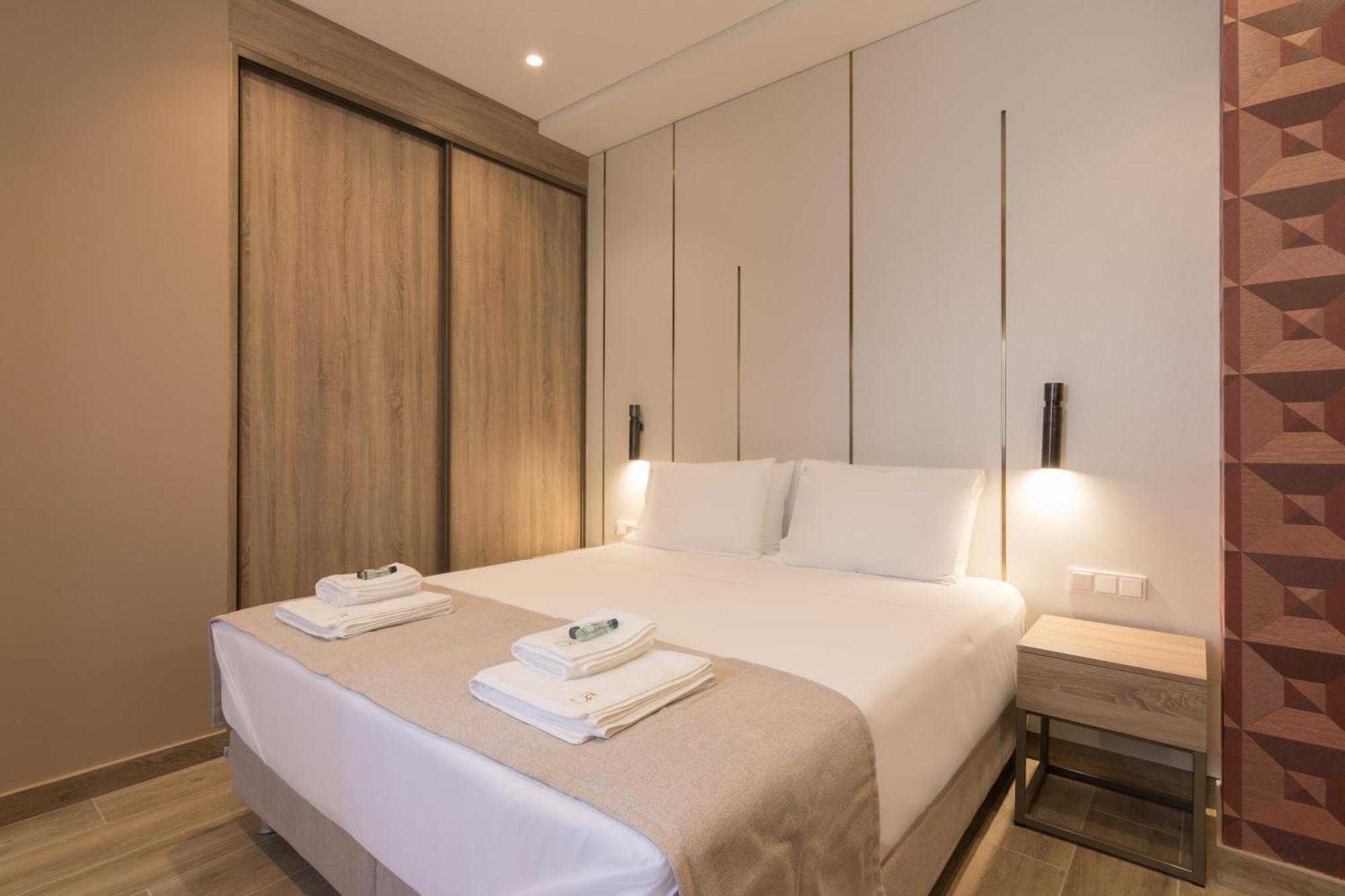 Socrates Fully Equipped Apartments With Unique Design Atina Dış mekan fotoğraf